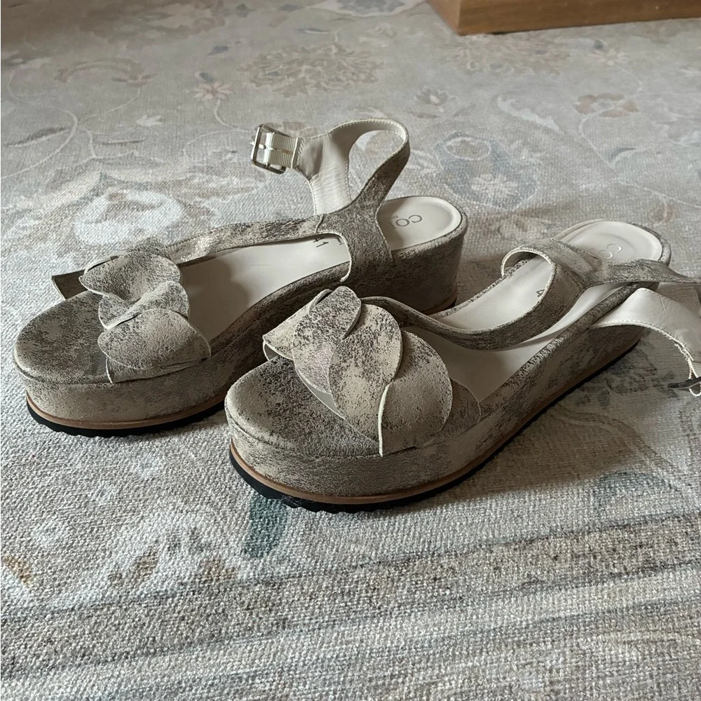 Cordani Made In Italy Suede Platform Sandals Size 41